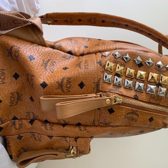 MCM Medium Backpack - Cognac main image 10